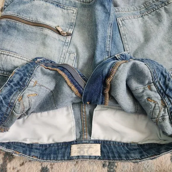 Free People We The Free Cargo Mini Skirt Women's 28 Blue Denim Avenue Utility - Picture 5 of 10